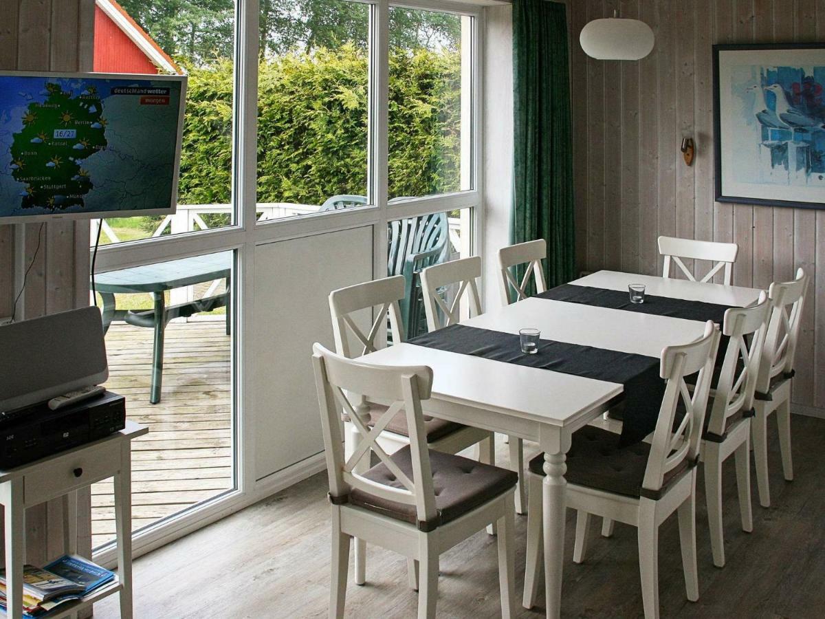 8 Person Holiday Home In Gelting Chambre photo